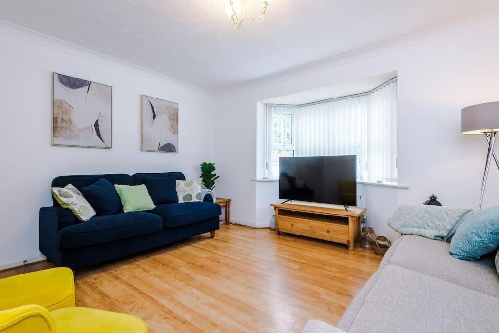 Lovely 3 Bedroom House Coventry